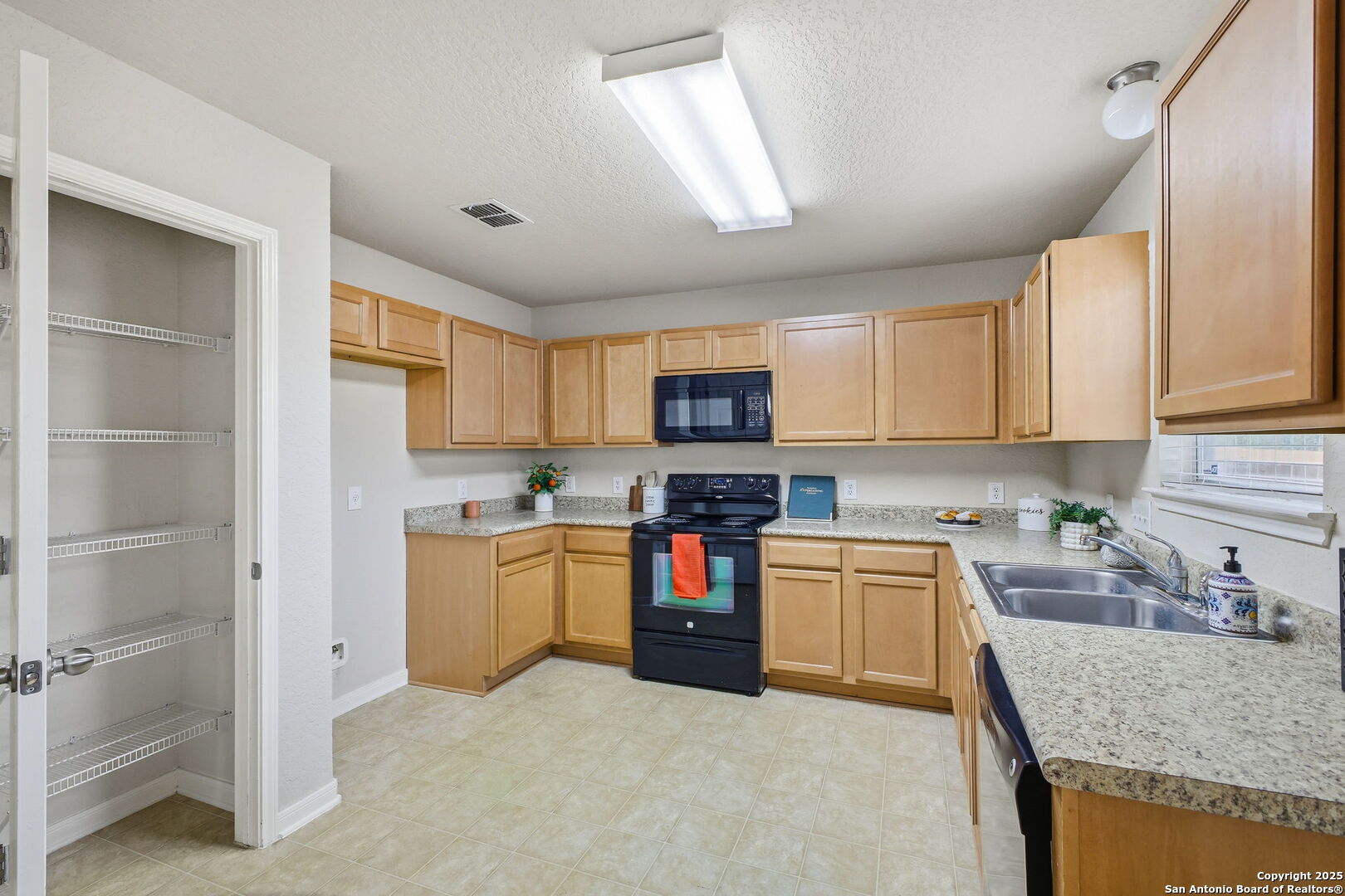 9347 Ingleton San Antonio TX 78245