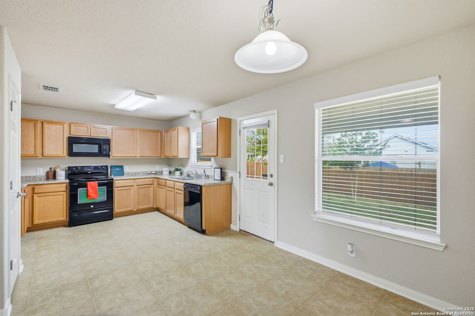 9347 Ingleton San Antonio TX 78245
