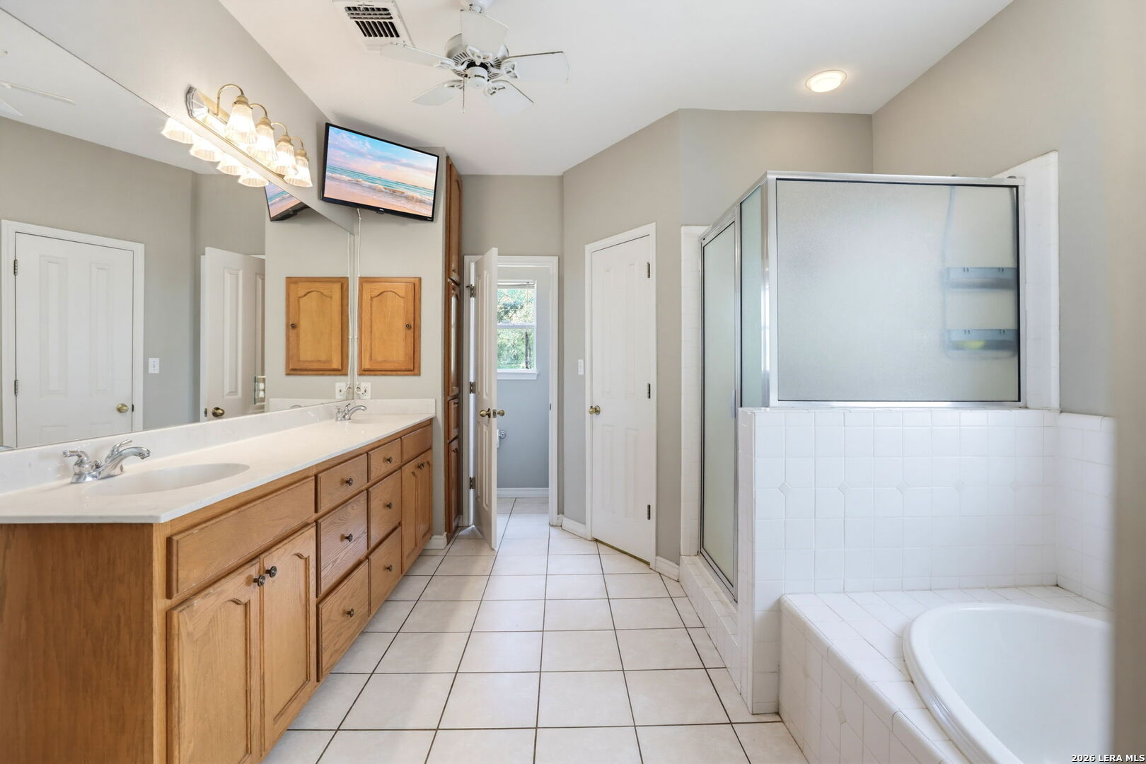 1220 Country View Dr., La Vernia TX 78121