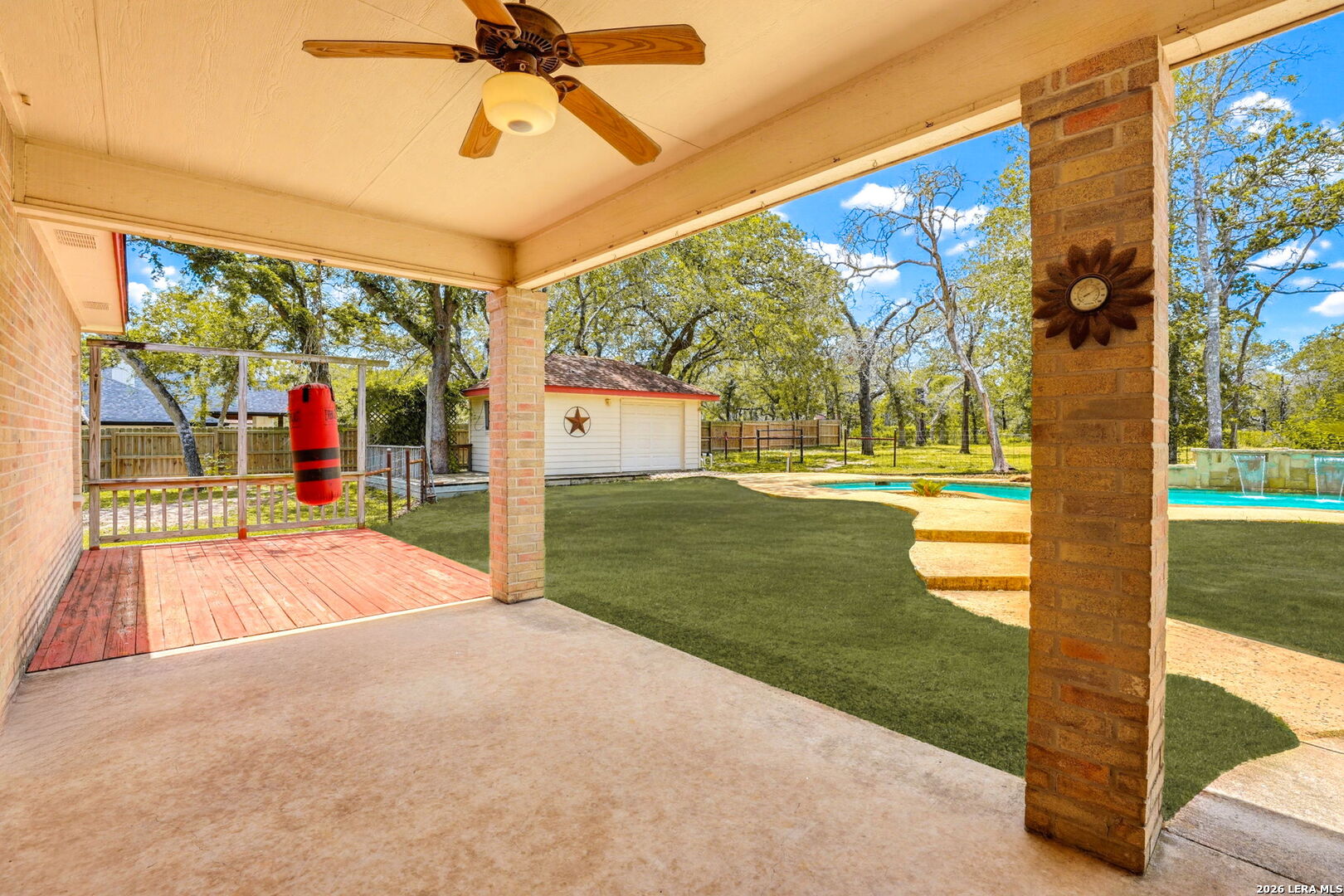 1220 Country View Dr., La Vernia TX 78121