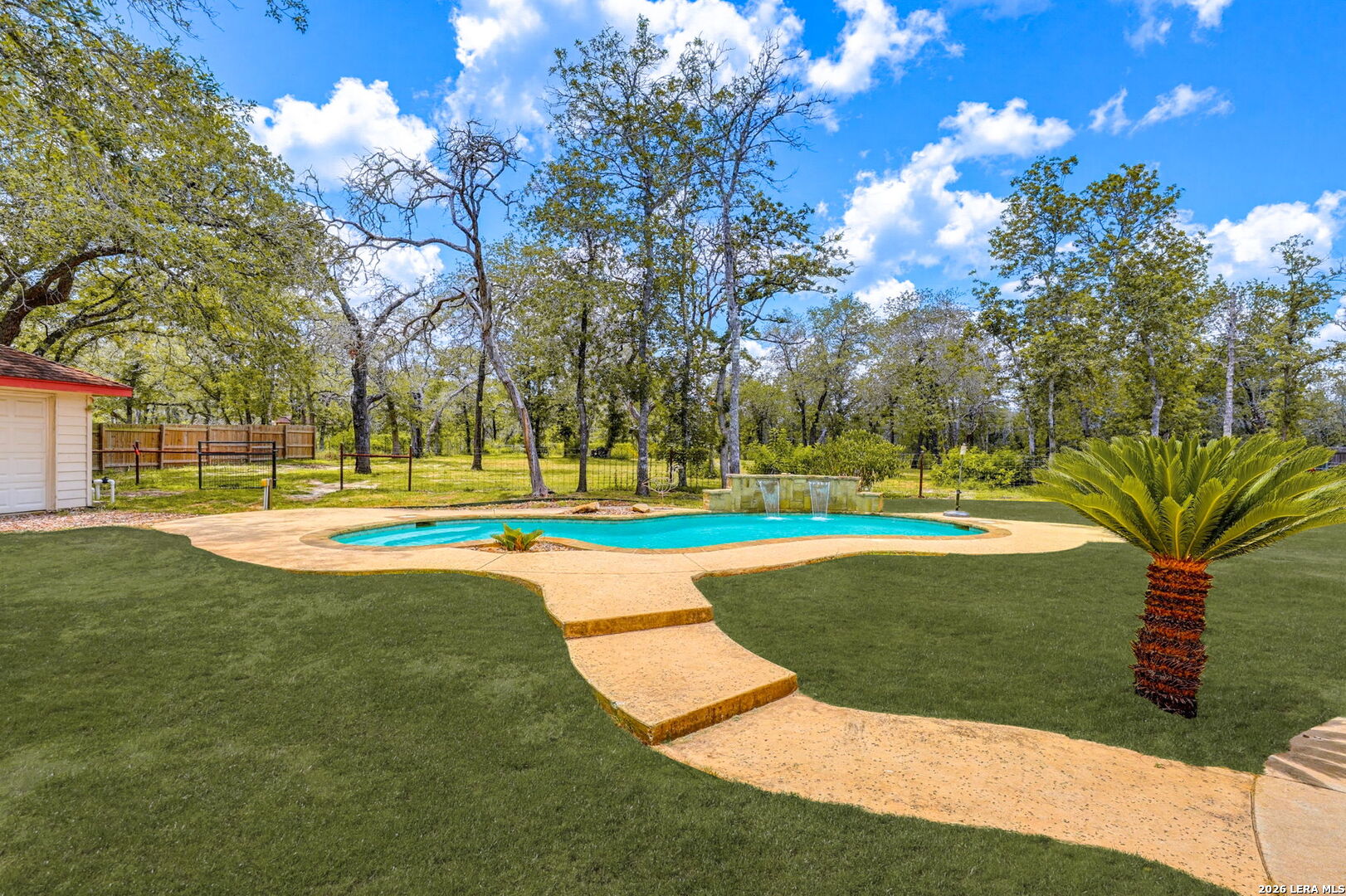 1220 Country View Dr., La Vernia TX 78121
