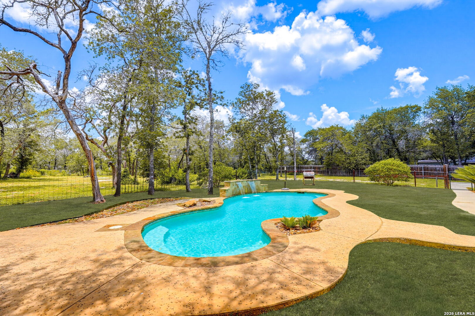 1220 Country View Dr., La Vernia TX 78121