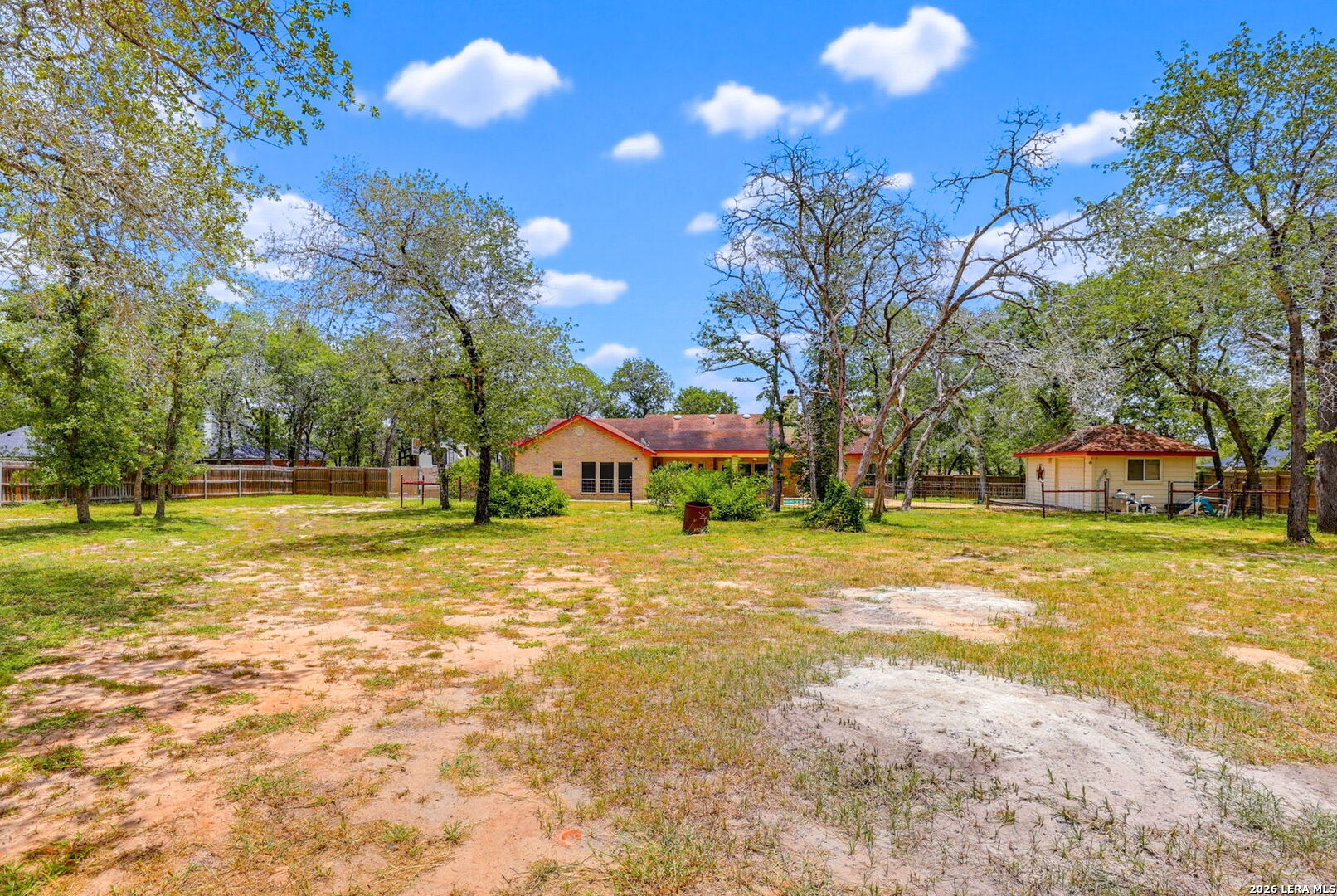 1220 Country View Dr., La Vernia TX 78121