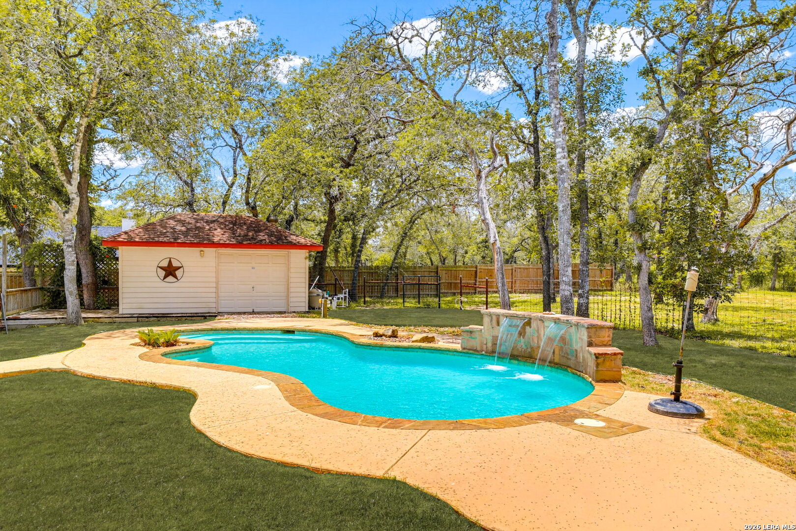 1220 Country View Dr., La Vernia TX 78121