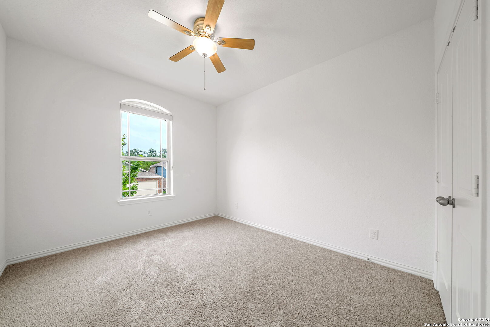 2523 Golden Rain San Antonio TX 78245