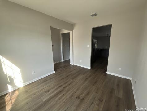 9311 Bennett Forest Converse TX 78109