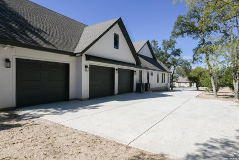 355 Curvatura New Braunfels TX 78132
