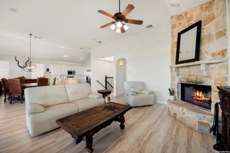2633 Lakeview Drive Canyon Lake TX 78133