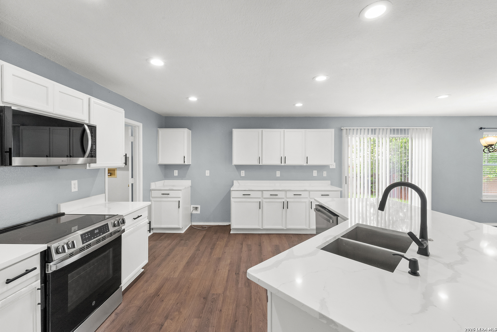 7738 Cedar Farm San Antonio TX 78239