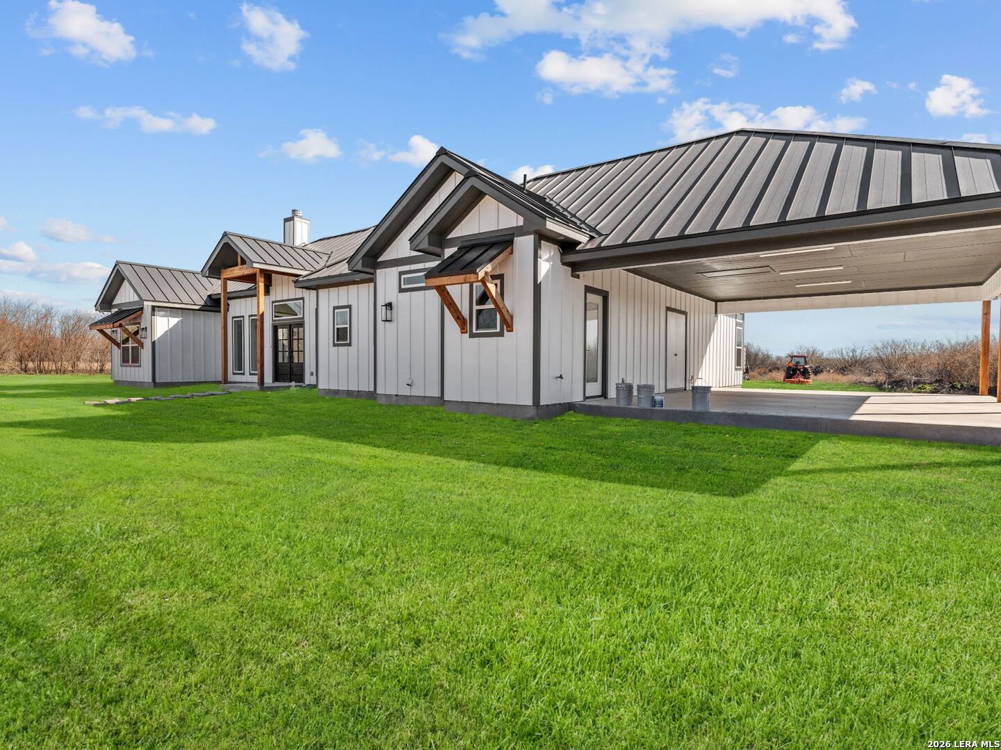 465 W Wetz Road Marion TX 78124
