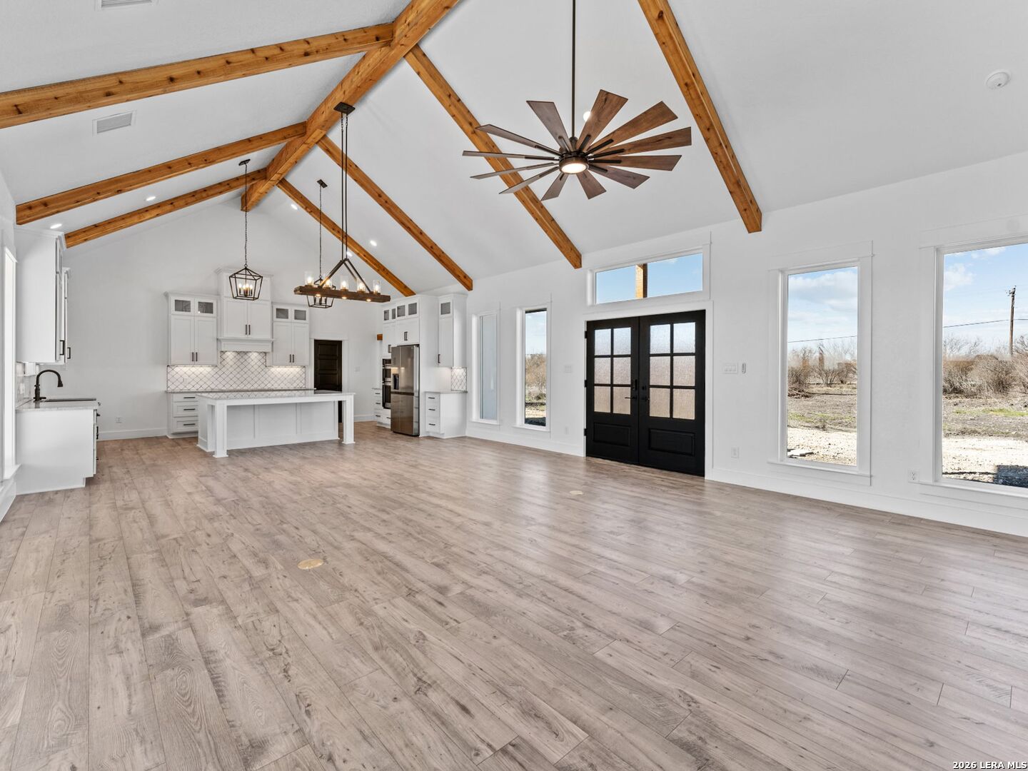 465 W Wetz Road Marion TX 78124