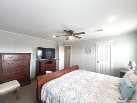 140 Teague Road Kerrville TX 78028