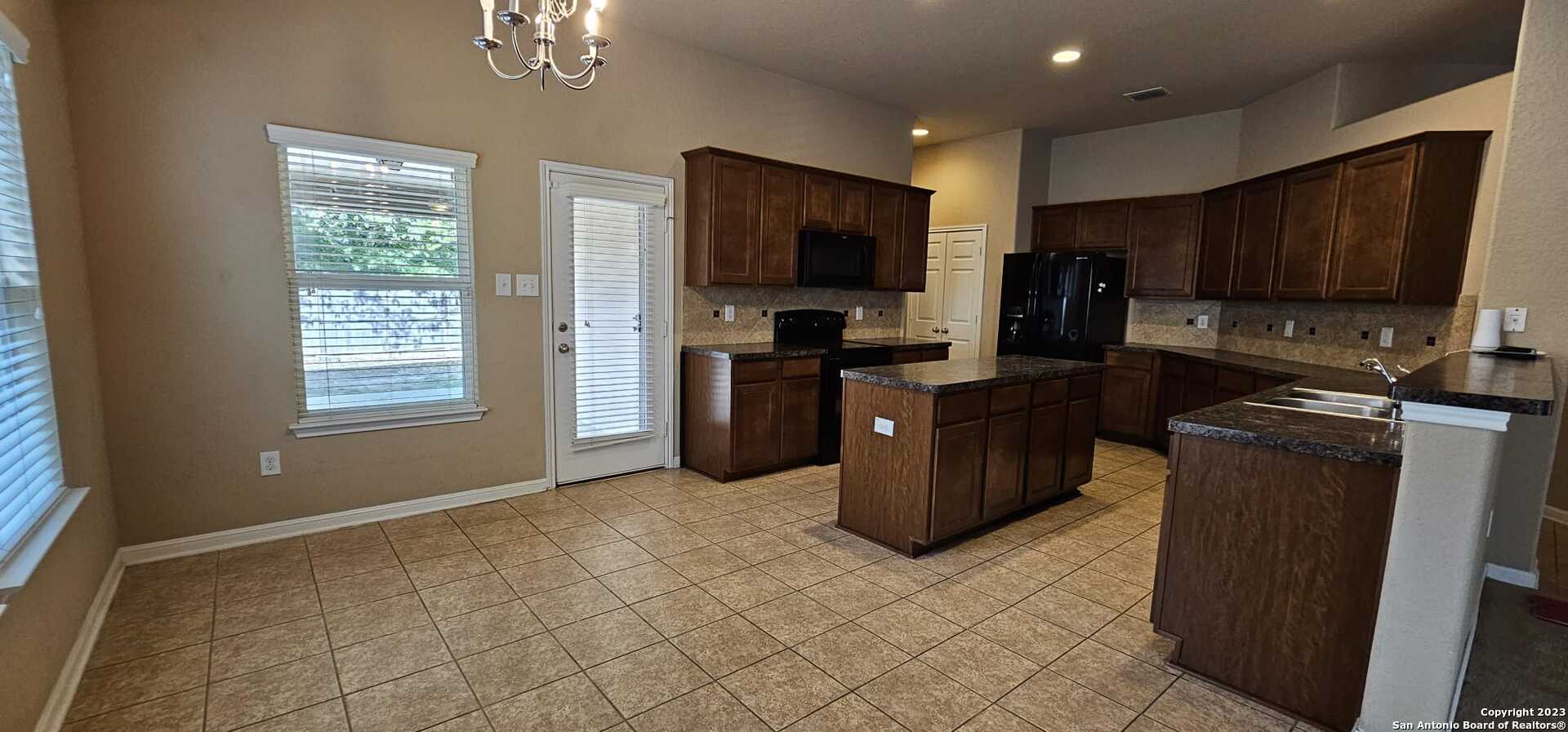8307 White Mulberry San Antonio TX 78254