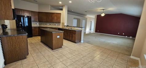 8307 White Mulberry San Antonio TX 78254