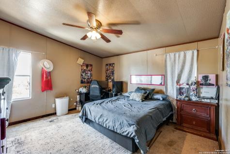 470 Country Acres Seguin TX 78155