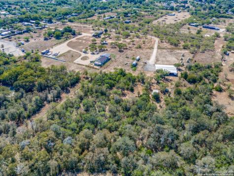 470 Country Acres Seguin TX 78155