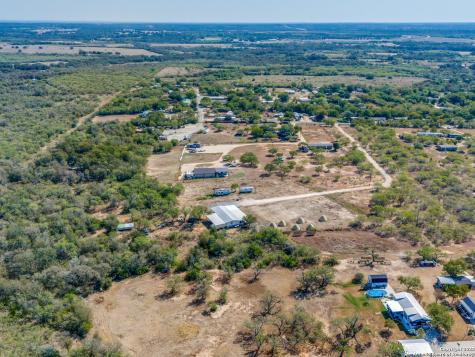 470 Country Acres Seguin TX 78155