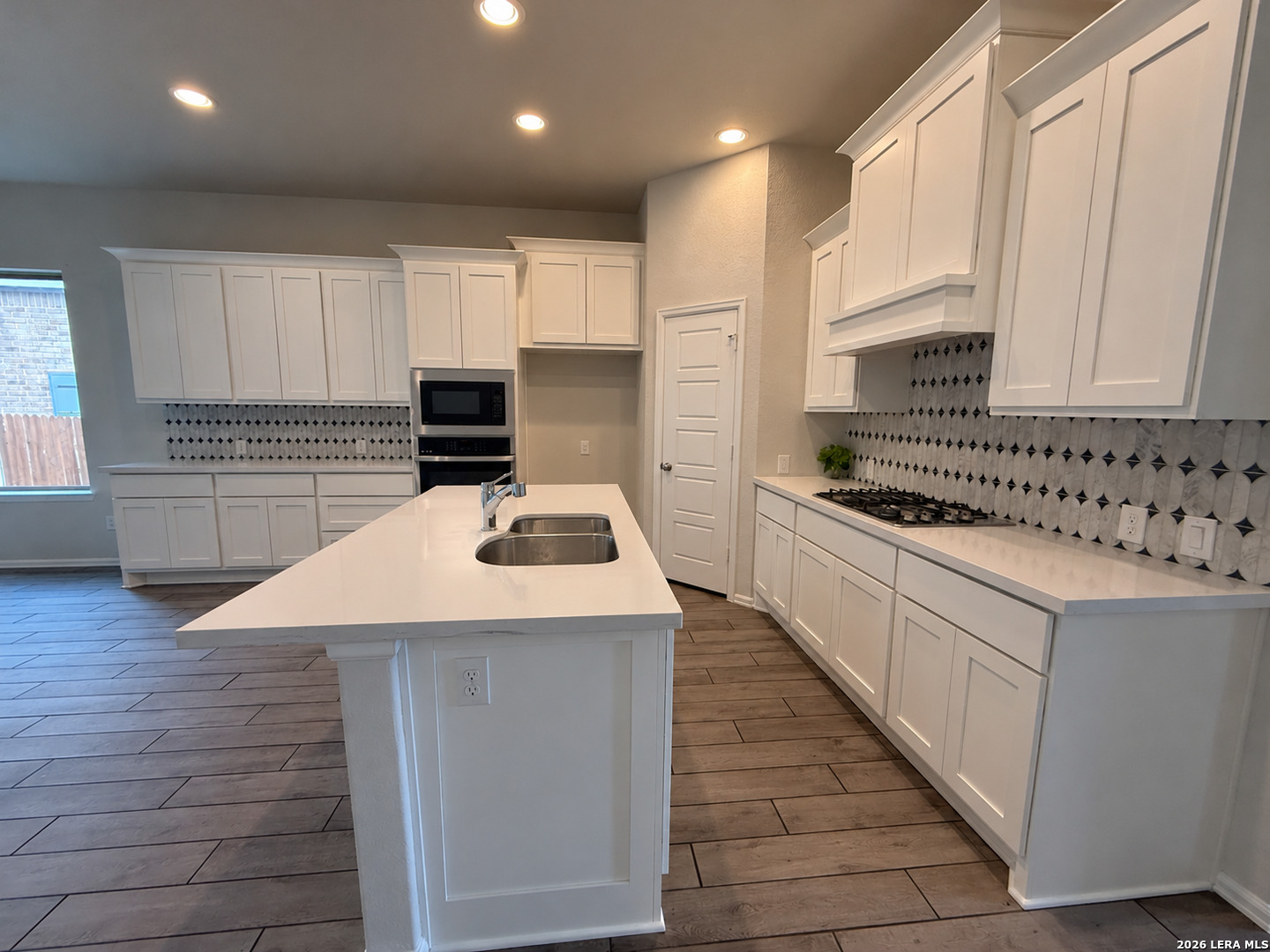 2810 High Castle San Antonio TX 78245