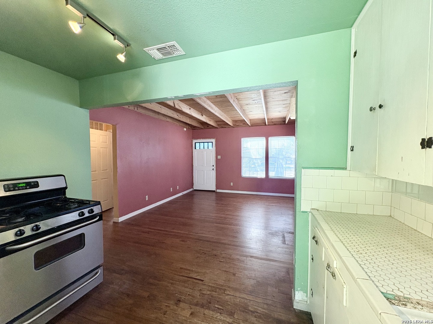 131 Glamis Avenue San Antonio TX 78223
