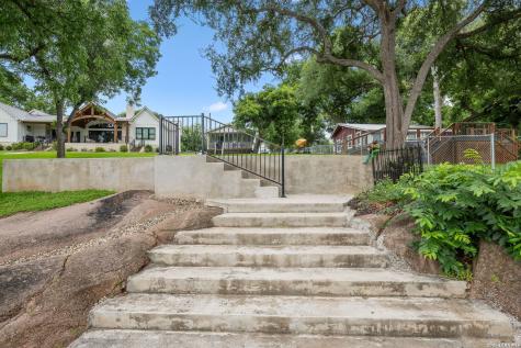 806 Clen Oak Parkway Burnet TX 78611