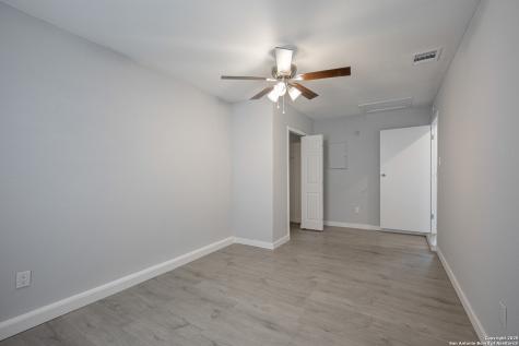 4114 Dakota Sun San Antonio TX 78244