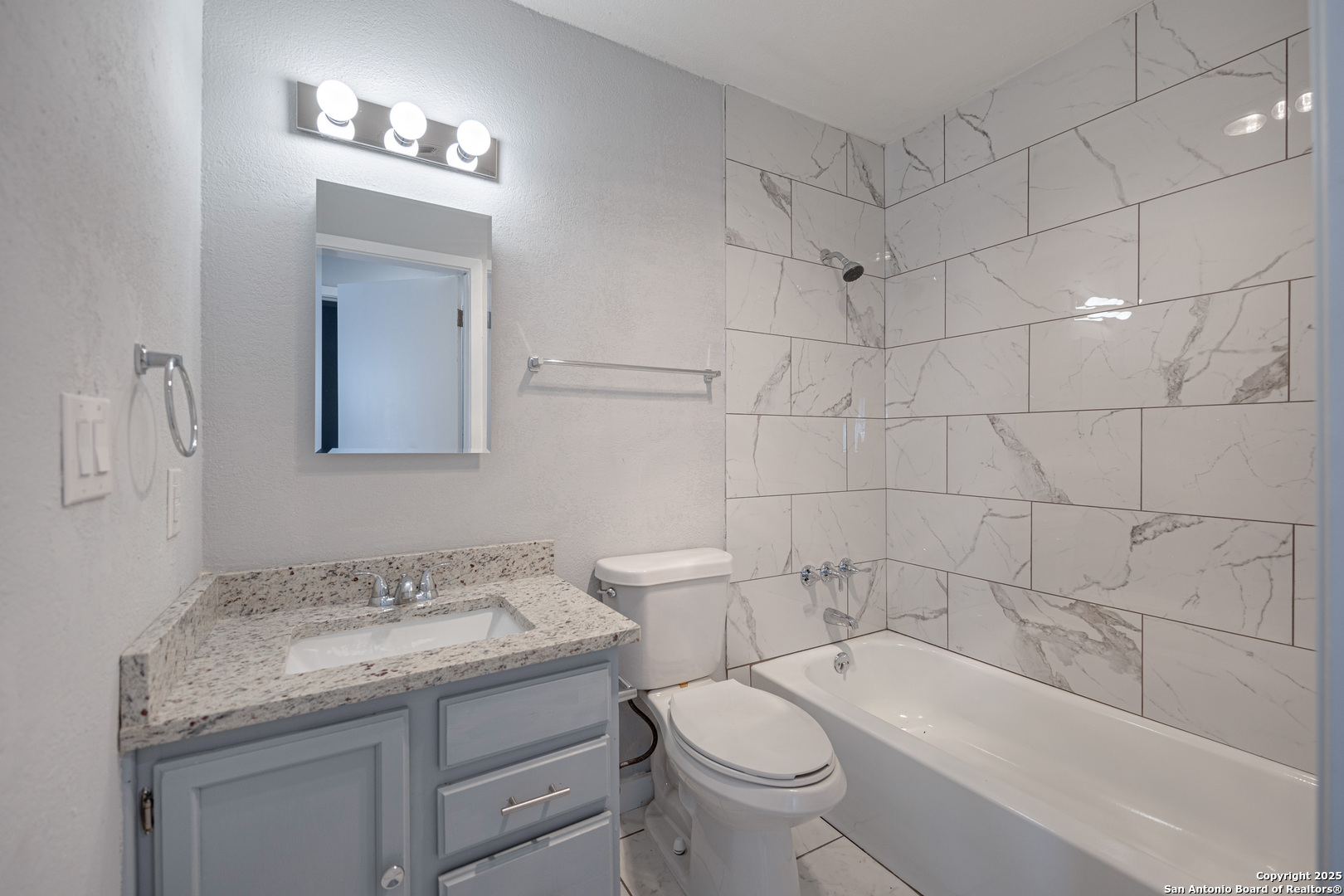 4114 Dakota Sun San Antonio TX 78244
