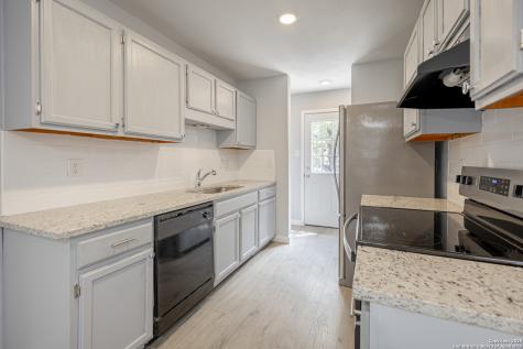 4114 Dakota Sun San Antonio TX 78244