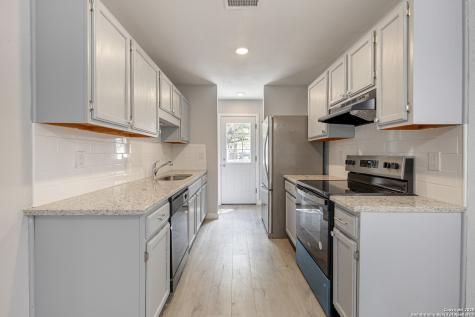 4114 Dakota Sun San Antonio TX 78244