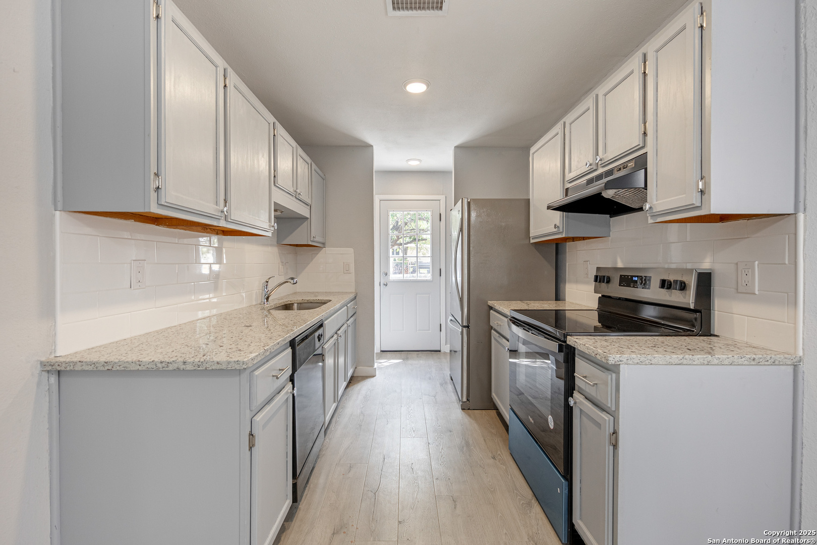 4114 Dakota Sun San Antonio TX 78244