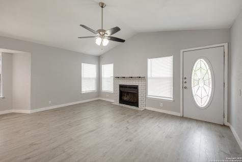 4114 Dakota Sun San Antonio TX 78244