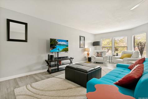 6703 Country Breeze San Antonio TX 78240