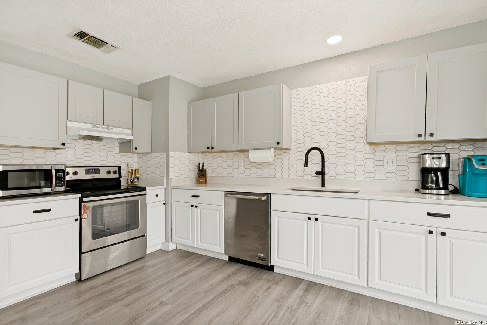 6703 Country Breeze San Antonio TX 78240