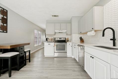 6703 Country Breeze San Antonio TX 78240