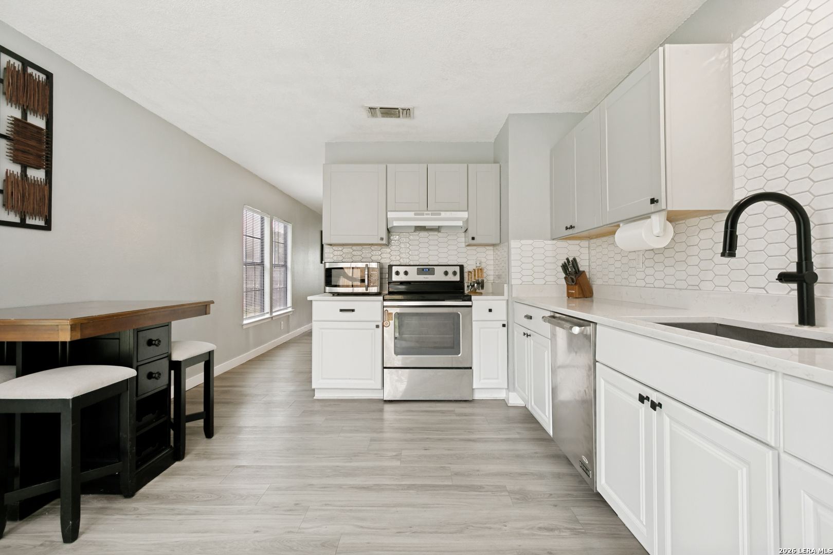 6703 Country Breeze San Antonio TX 78240