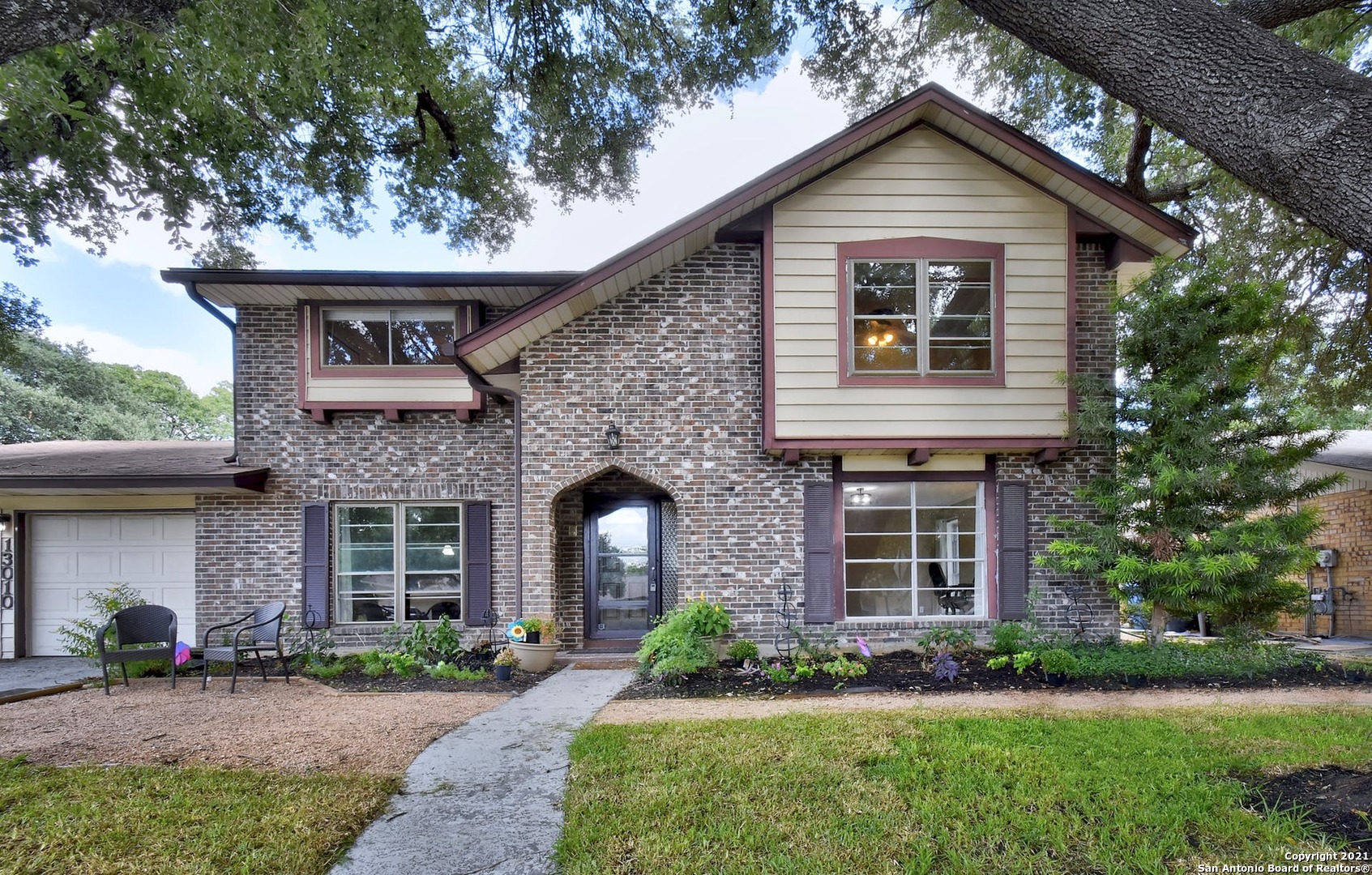 13010 El Sendero Street San Antonio TX 78233