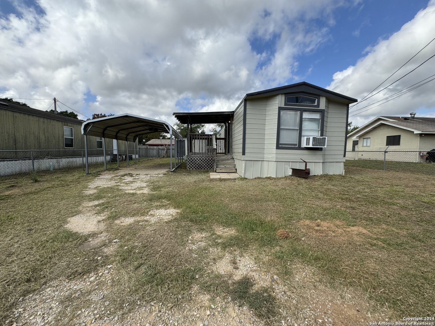 1217 Southway Pleasanton TX 78064