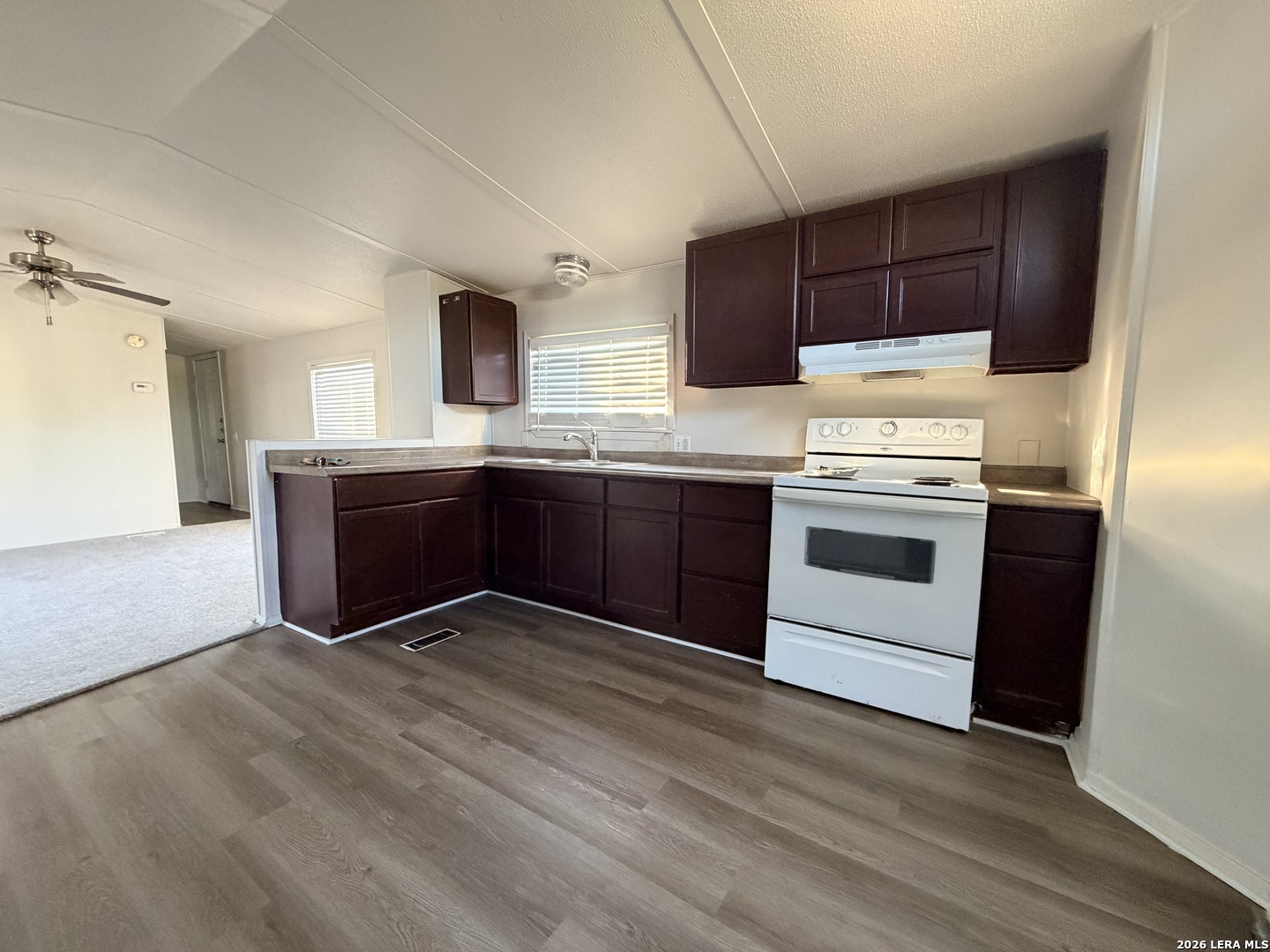 1217 Southway Pleasanton TX 78064