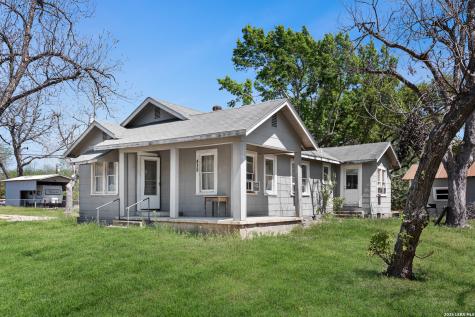 829 N Goodrich Seguin TX 78155