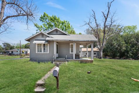 829 N Goodrich Seguin TX 78155