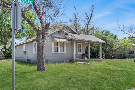 829 N Goodrich Seguin TX 78155