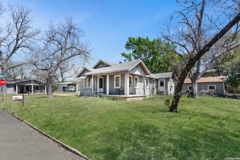 829 N Goodrich Seguin TX 78155