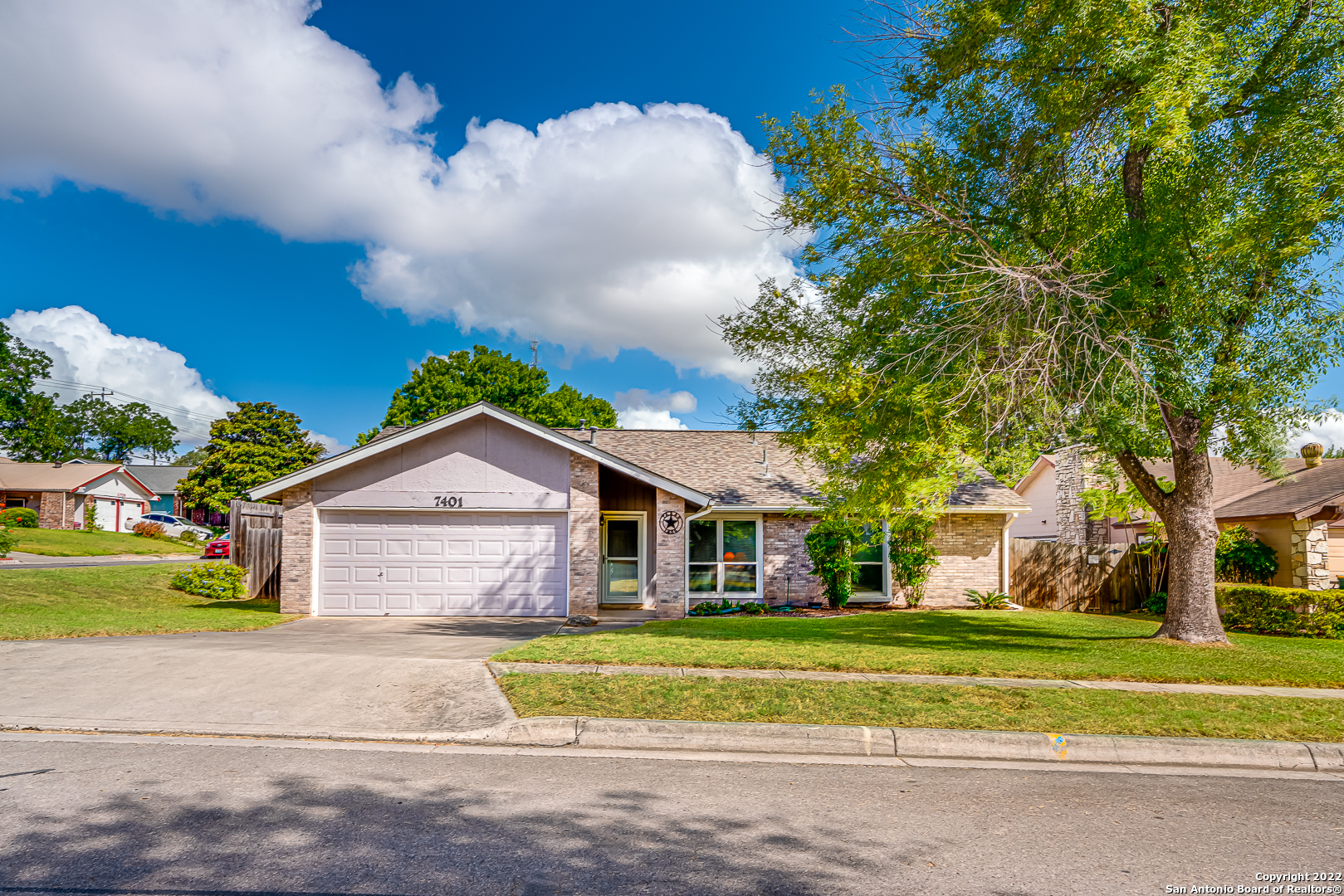 7401 Oak Marsh Street Live Oak TX 78233