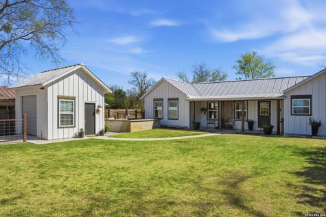 903 Front Street Comfort TX 78013