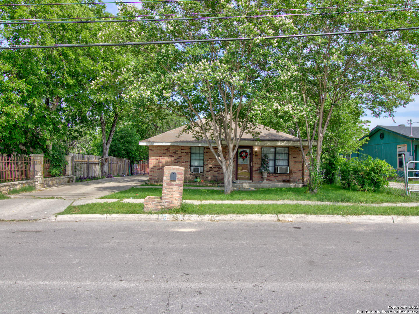 814 SW 40th Street San Antonio TX 78237