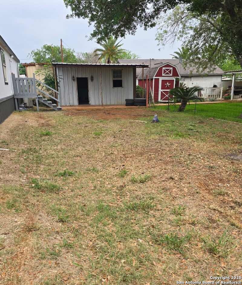101 Laqunillas Charlotte TX 78011
