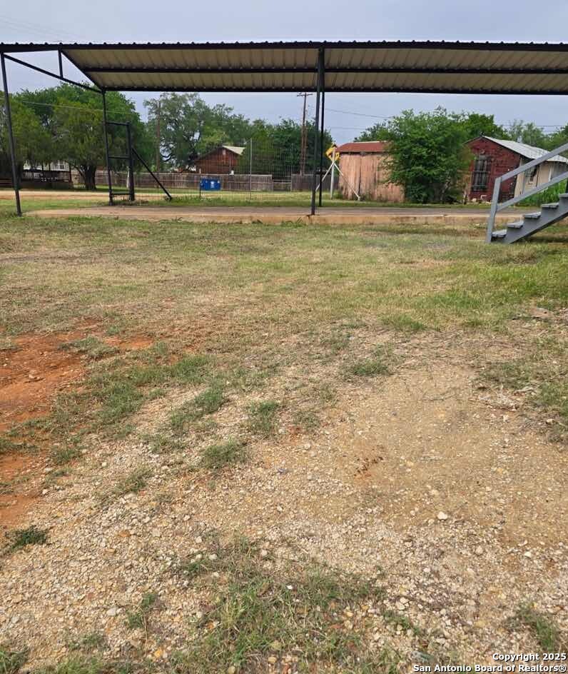 101 Laqunillas Charlotte TX 78011