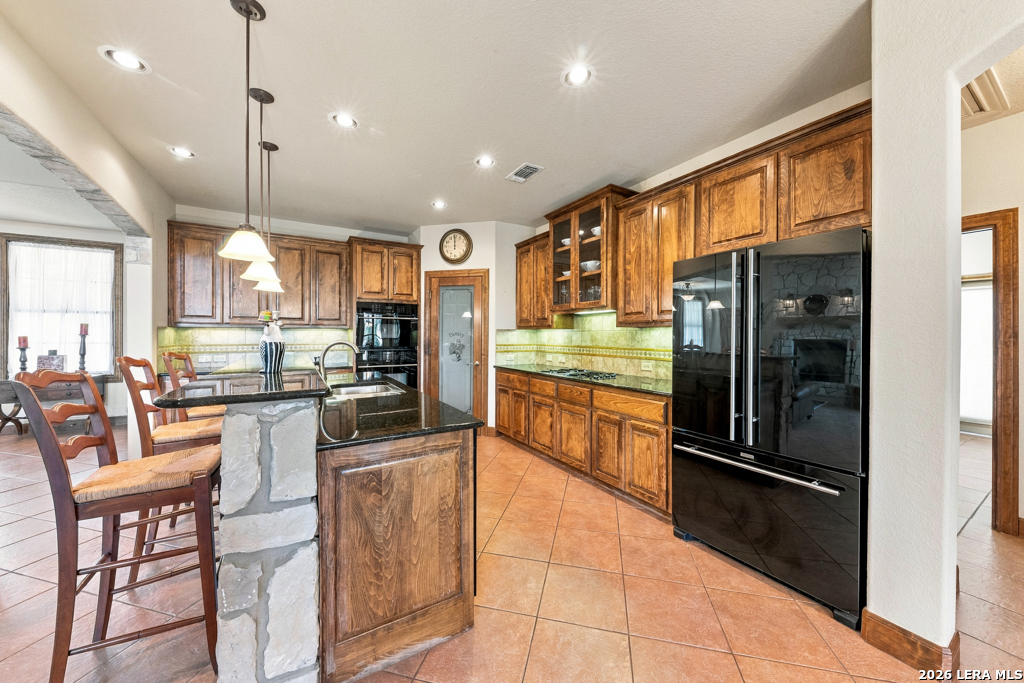 827 Highland Springs Canyon Lake TX 78133