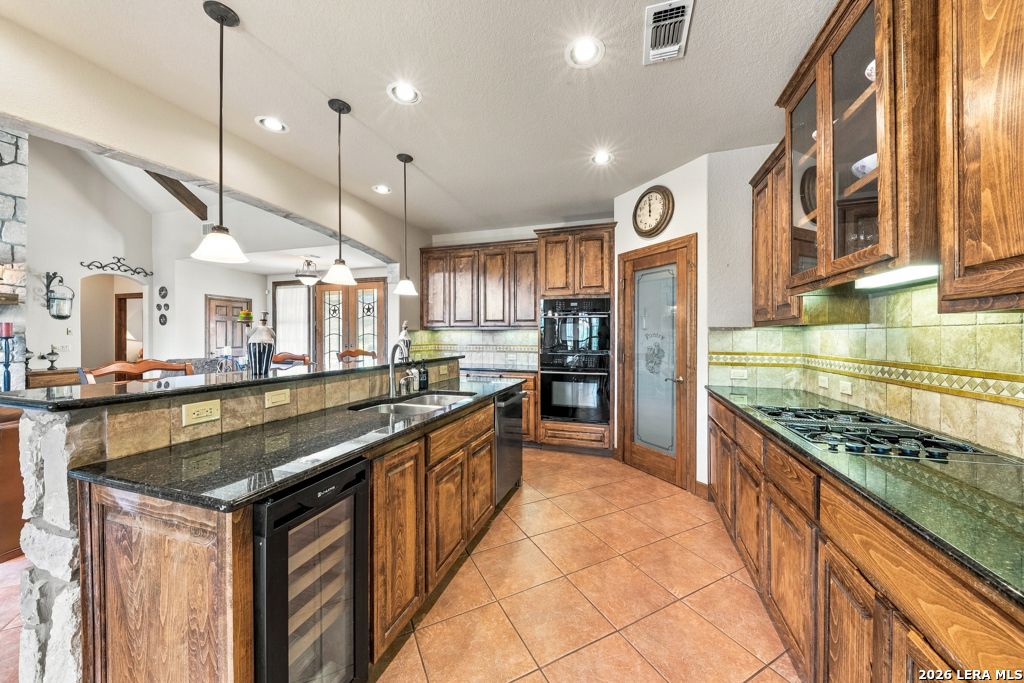 827 Highland Springs Canyon Lake TX 78133