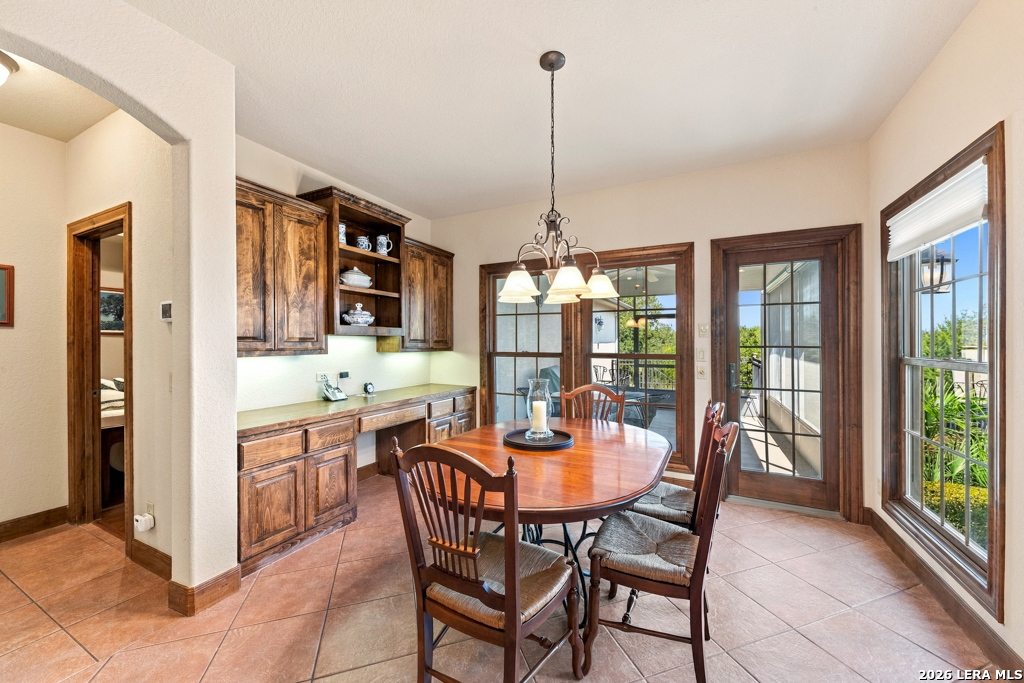 827 Highland Springs Canyon Lake TX 78133
