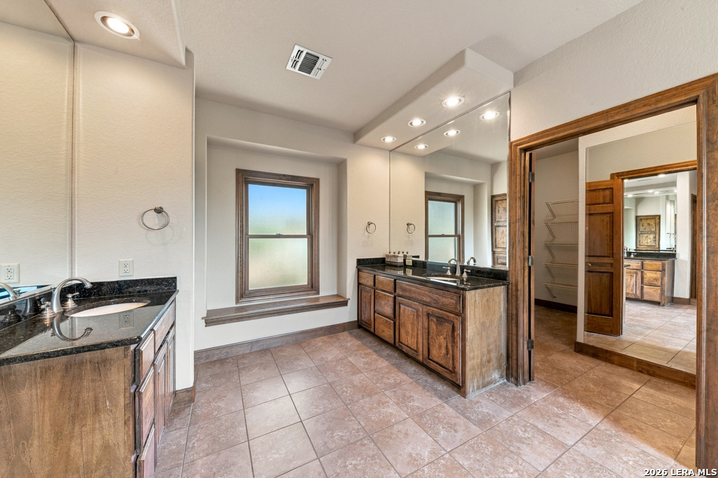 827 Highland Springs Canyon Lake TX 78133